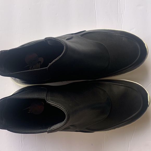 Nike Women's AIR MAX Leather Pull On Shoes - BRAND NEW- Size 7.5  NWOT - Picture 3 of 11